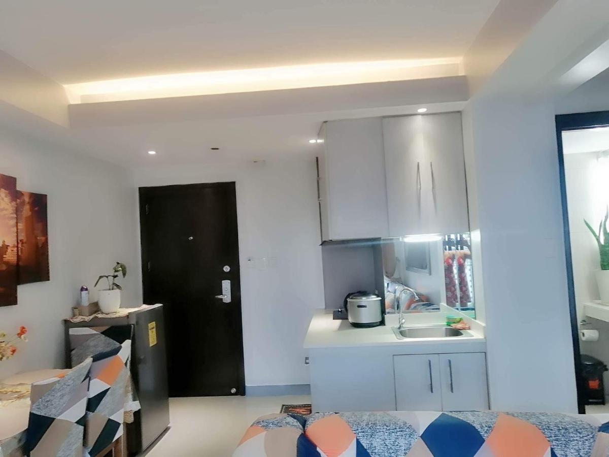 2 Bedroom Portovita Tower 12-A 马尼拉 外观 照片